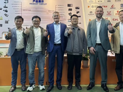 德國(guó)馬夸特全球營(yíng)銷總監(jiān)來(lái)司參觀交流